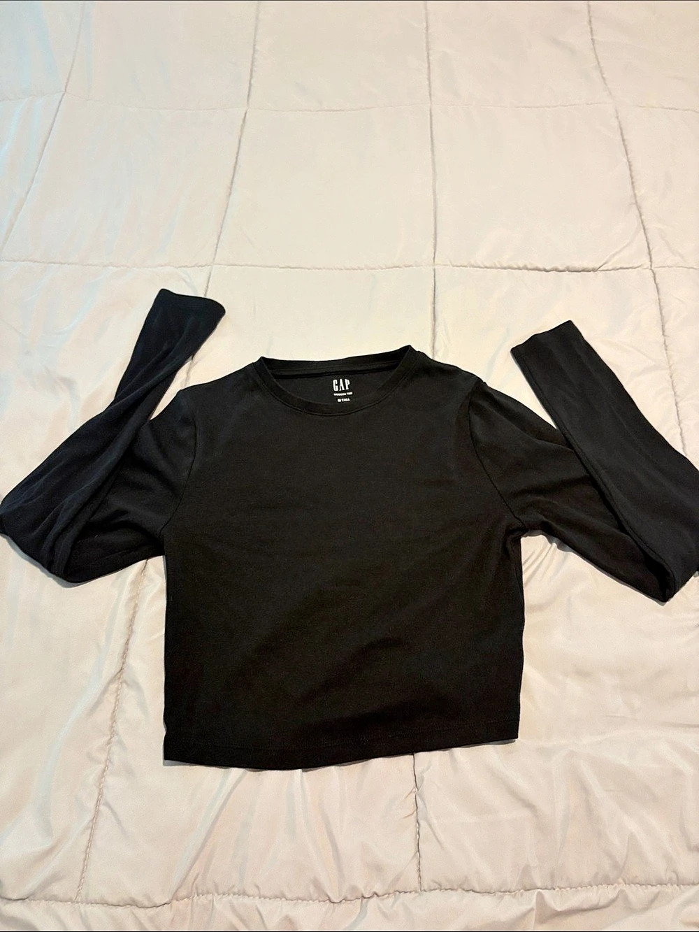 Gap Modern Tee Long Sleeve Black Medium Like New